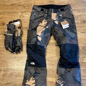 North Face Dry Vent Snow Pants With Matching Gore Tex Montana Gloves Medium Camo